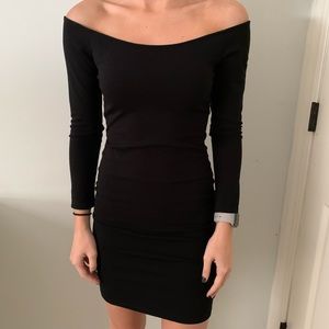 BLACK OFF THE SHOULDER DRESS
